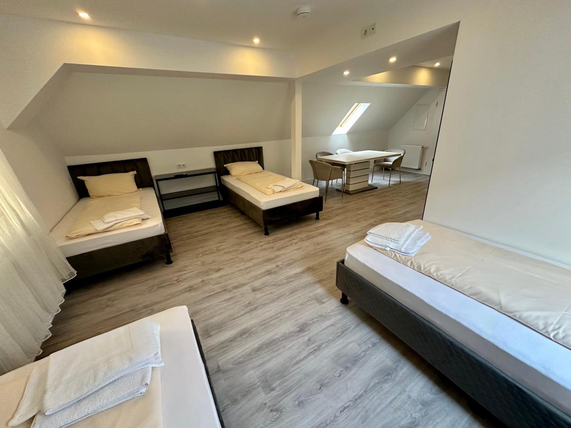 Durmaz Hotel Hanovre Extérieur photo