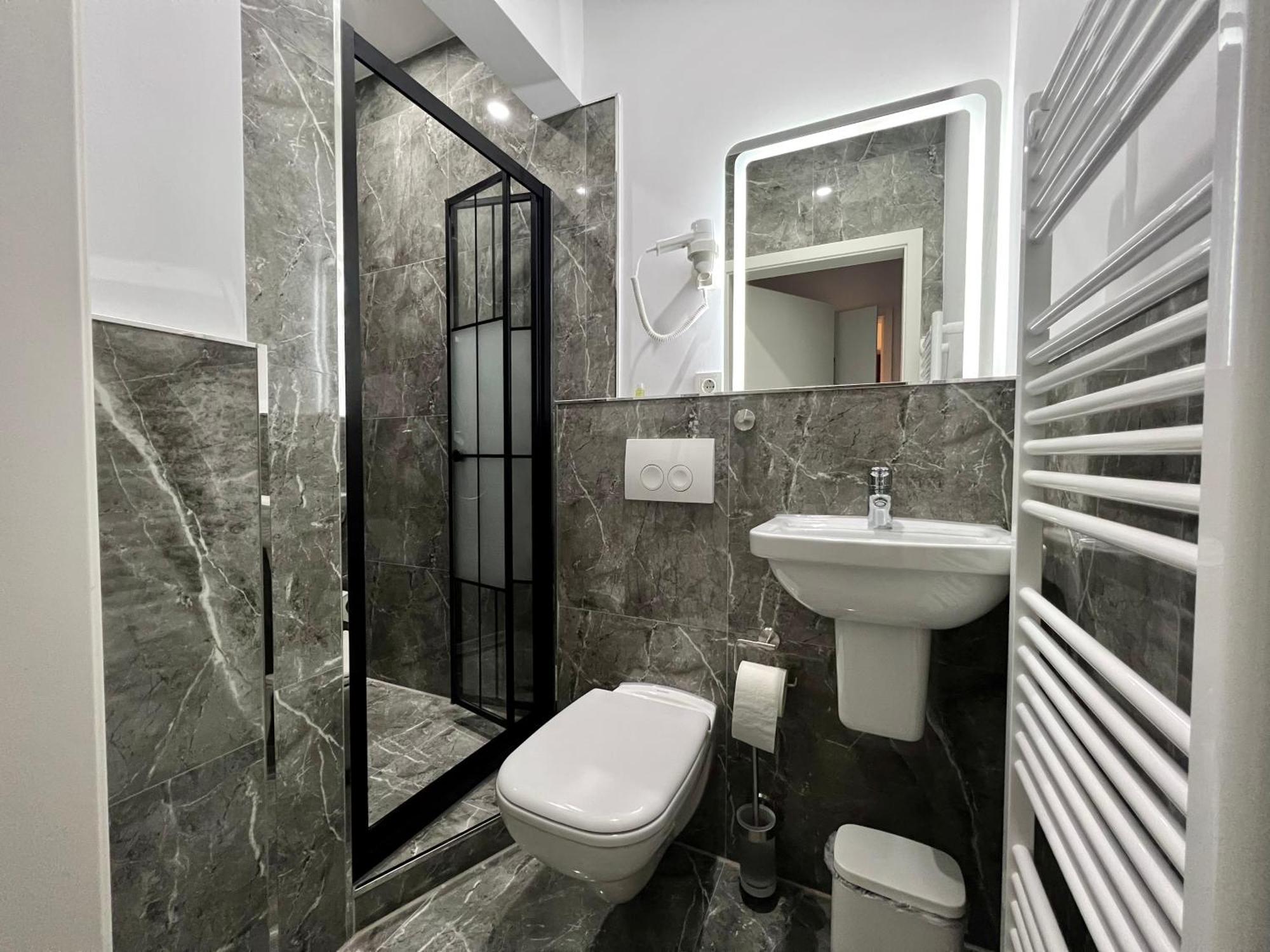 Durmaz Hotel Hanovre Extérieur photo