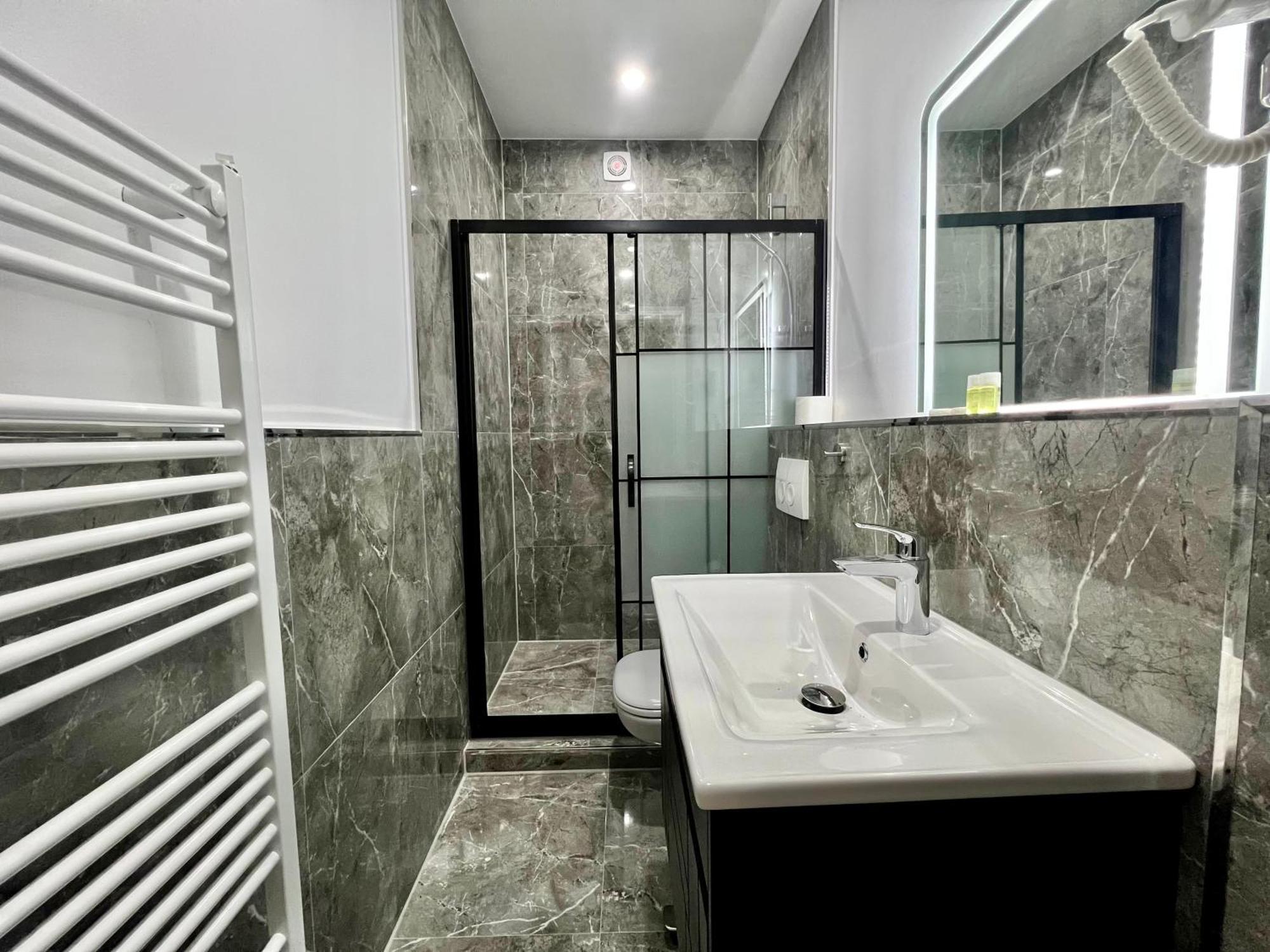 Durmaz Hotel Hanovre Extérieur photo