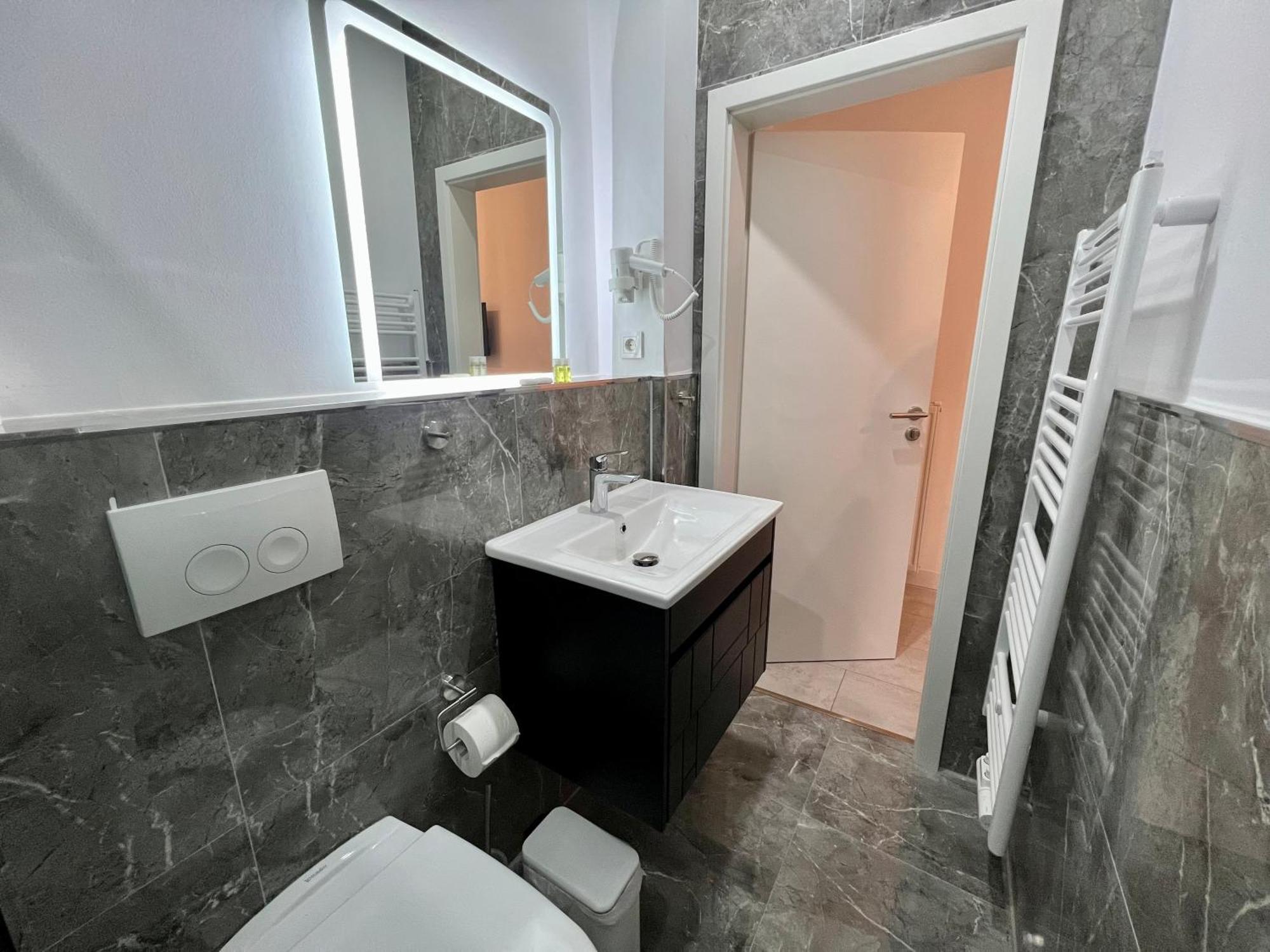 Durmaz Hotel Hanovre Extérieur photo